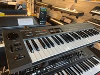 Roland Juno-1 synthesizer