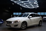 Volvo V60 T3 Summum 1 BRUKARE NYSERVAD PDC 1 ÅR GARANTI