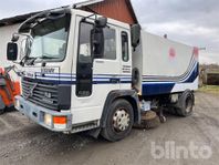 Sopmaskin VOLVO FL 611 4X2 / Broddway