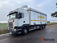 Lastbil Scania R490 med skåp och bakgavellyft