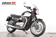 Triumph Bonneville T120 ABS, Nyservad