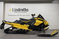 Ski-Doo Renegade X-RS 900 ACE Turbo R HUB / Smart shox -25