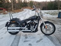 Harley-Davidson Softail Standard FXST