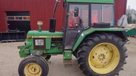 John Deere 2130