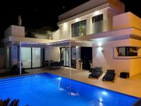 Villa med privat uppvärmd saltvattenspool i Ciudad Quesada