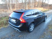 Volvo V60 D4 AWD Geartronic Momentum, R-Design JUL KLIPP!