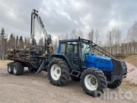 Traktor med vagn VALMET 6350-4