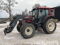 Traktor Valtra N111 med lastare