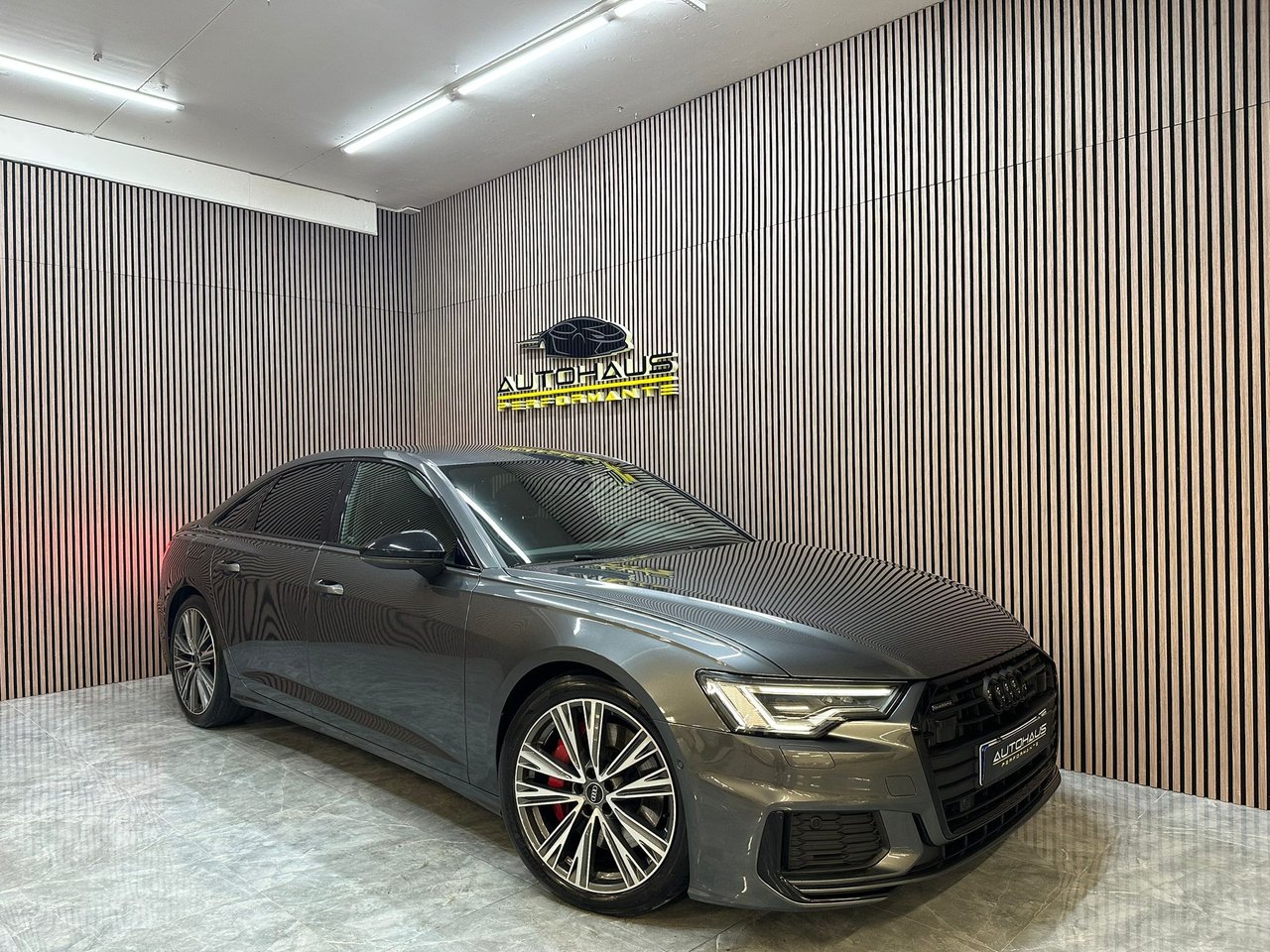 Audi A6 55 TFSIe Quattro S Tr...