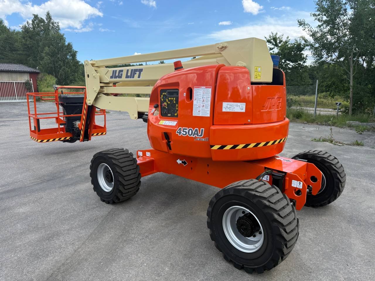 Vikbomslift JLG 450AJ Series II