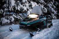 Polaris INDY TRAIL DELUXE FLÄKTKYLD ELSTART