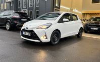 Toyota Yaris Hybrid e-CVT Euro6 B-Kamera Moms bil 3,95%Ränta