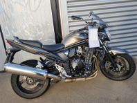 Suzuki GSF 1250 A - 2010. Närmre 85 delar redo för omg lev!