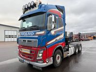 DRAGBIL MED KRAN VOLVO FH750