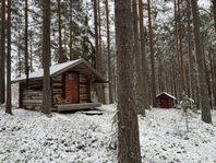 Skog med mysig stuga i Mora-Fåsås