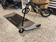 Elsparkcykel 2WD Unagi E500