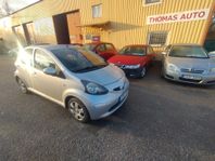 Toyota Aygo 5-dörrar 1.0 VVT-i Kamkedja. Årsskatt:360kr