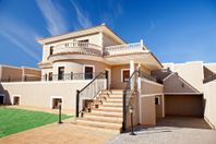 Ny villa i med pool i Los Altos, Torrevieja. T202