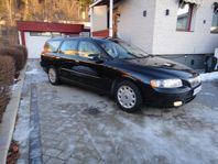 Volvo V70 2.4 Classic, Kinetic Euro 4 EN BRUKARE Låga Mil !!