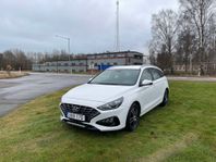 Hyundai i30 Kombi 1.0 T-GDI AUT Essential CARPLAY B-KAMERA