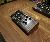 Begagnad Moog Mother 32 analogsynt hos Musikbörsen Göteborg