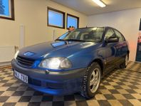 Toyota Avensis Sedan 1.8 NY BESIKTAD