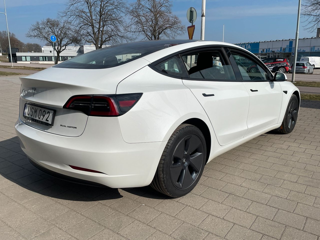Tesla Model 3 Long Range AWD, 440hk, 2023