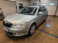 Skoda Octavia Kombi 2.0 TDI Elegance Euro 5 **Låga mil**