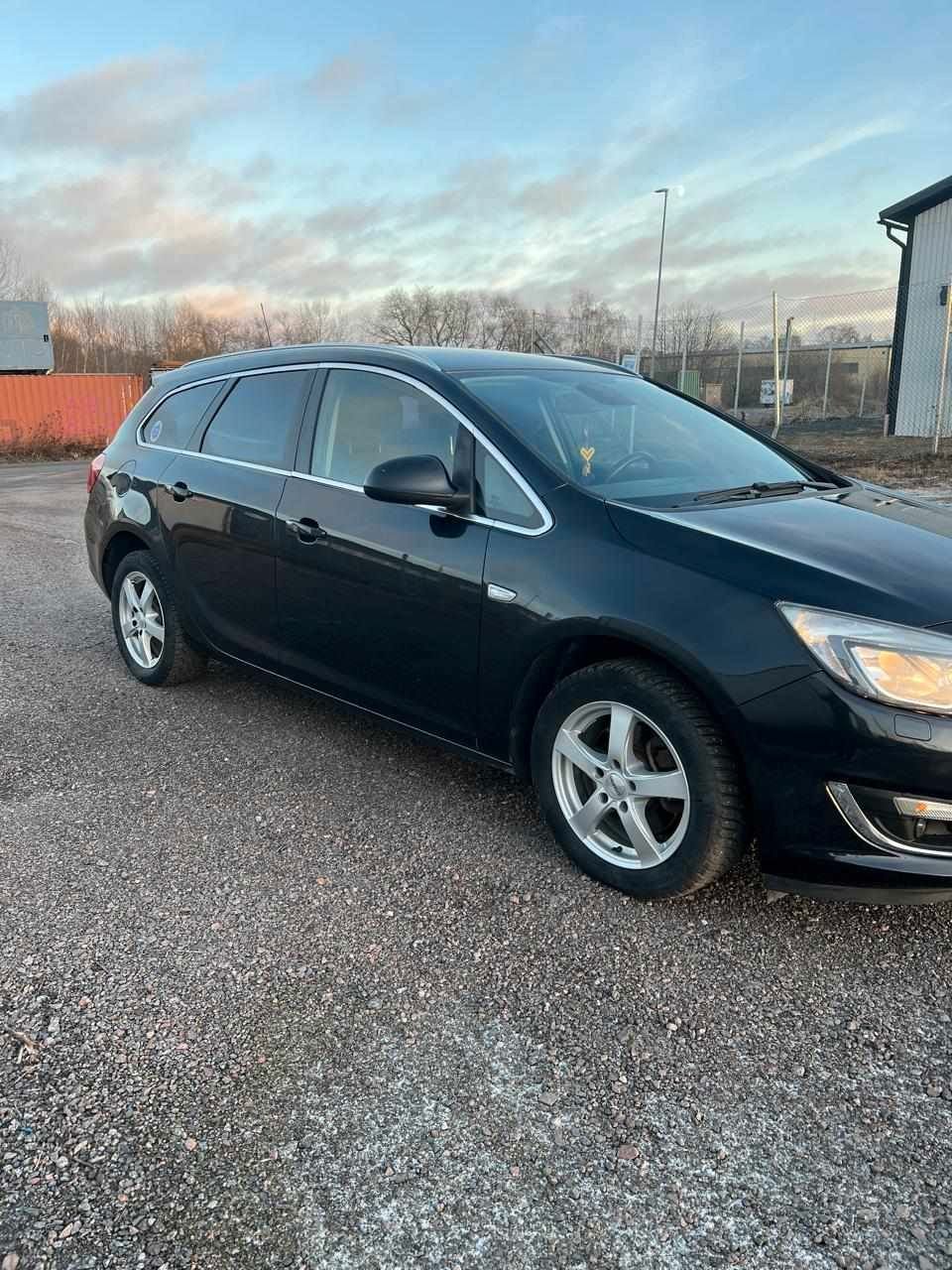 Opel Astra Sports Tourer 1.7 CDTI ecoFLEX Manuell, 6-trinn, 130hk, 2013