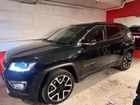 Jeep Compass 4xe Limited Plug-In Vhjul Nyservad AppleCarPlay