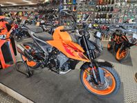 KTM 990 Duke -24 Finns för omgående leverans 0 mil