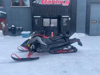 Polaris Indy 650 XCR 136" -22 *Mkt fint skick*