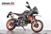 KTM 890 SMT ABS, Mycket utrustning