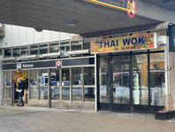 Väl inarbetad thai-wok vid T-Kärrtorp (Vik 224)