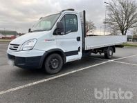 Lätt lastbil IVECO 35S18 4X2