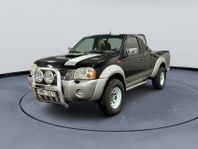 Nissan Navara King Cab 2.5 4WD A-traktor