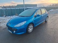 Peugeot 307 1.6 110hk 5-D Nybesiktad Lågmil P 23.500kr