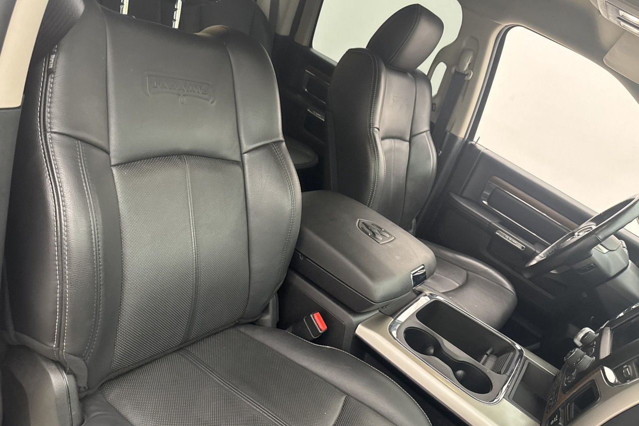 Dodge RAM Laramie 5.7 Luft Dr...