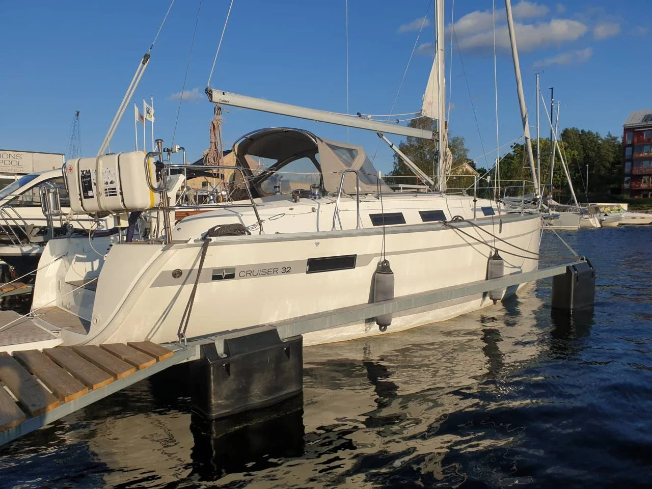 Hyr Bavaria 32 Cruiser image