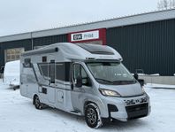 Adria Matrix Supreme 670 SC Queenbed - Taksäng - 5 bälten!