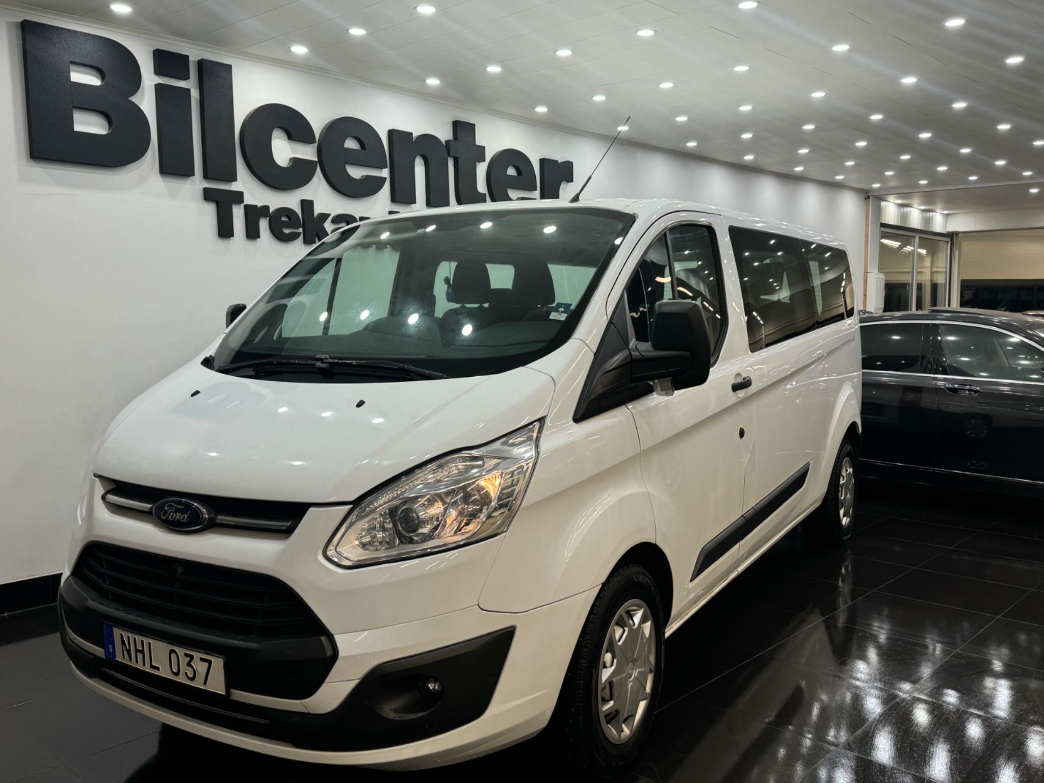 Ford Transit Custom 310 Combi 2.0 TDCi SelectShift, 6-trinn, 130hk, 2017