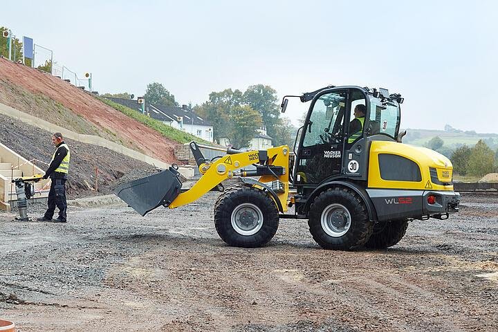 Uthyres: Wacker Neuson WL52 m...