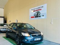 Ford Focus 5-dörrars 1.6 TDCi Dragkrok Nykamrem Nyservad