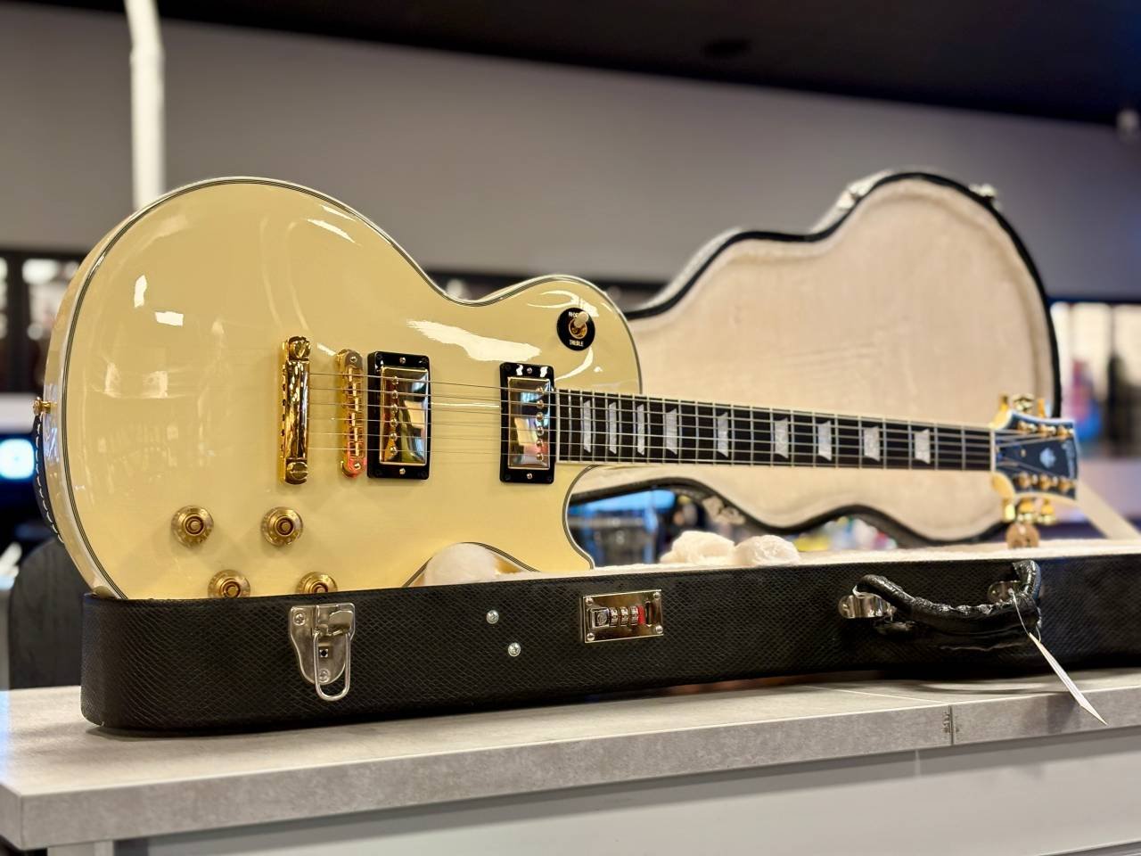Gibson Les Paul Classic Custo...