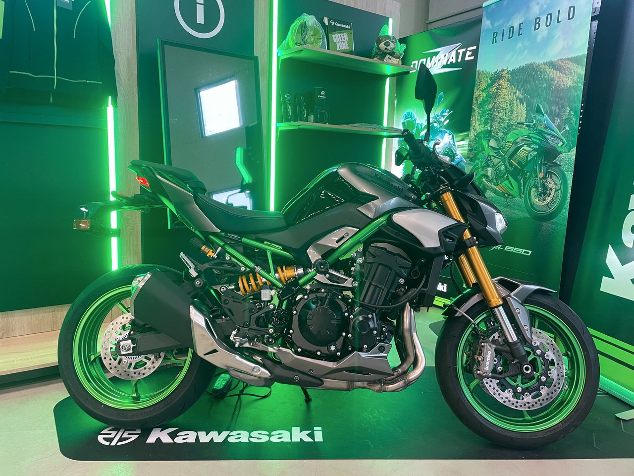 Kawasaki Z900 SE "omgående le...