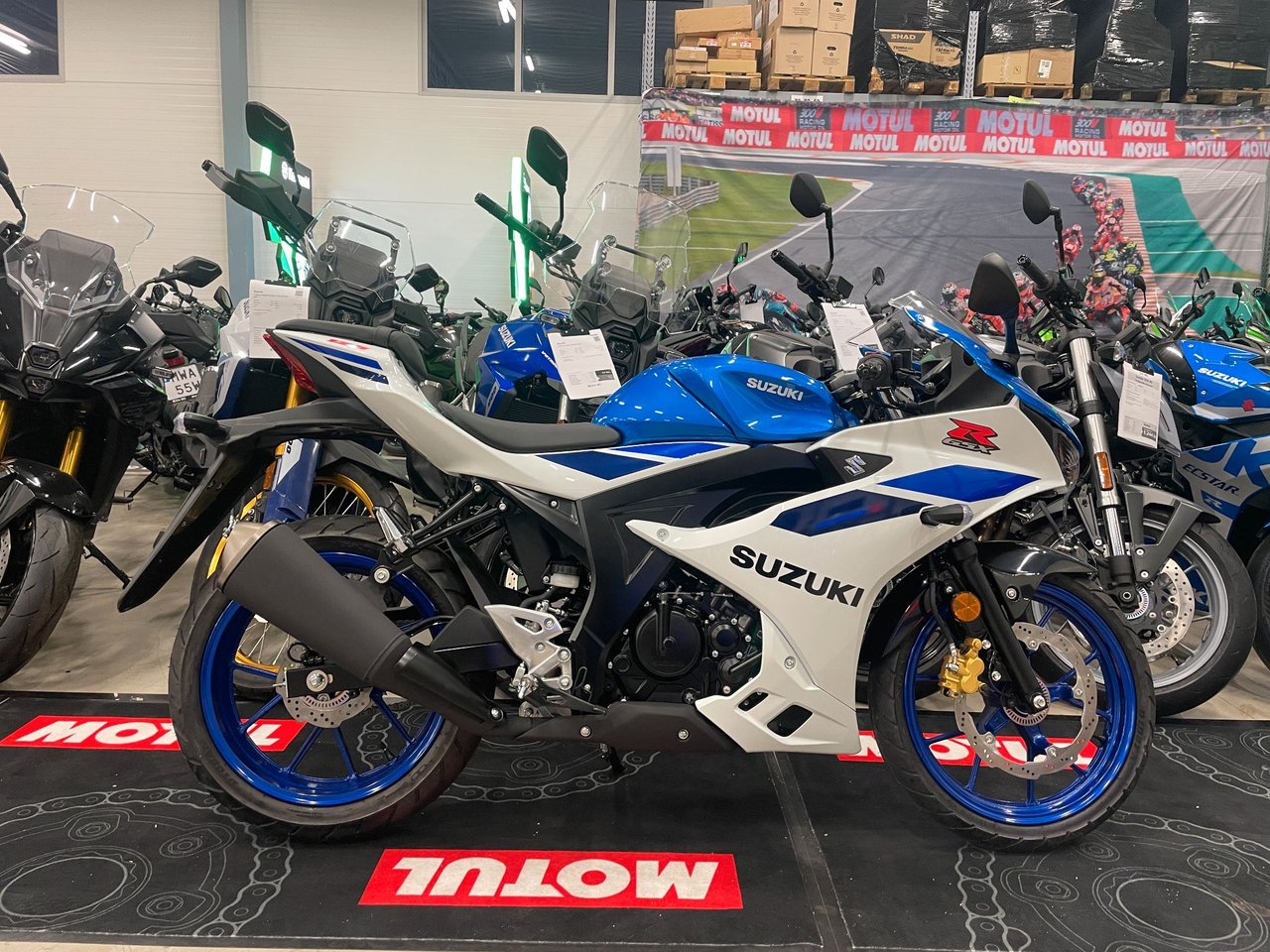 Suzuki GSX-R125 "I butik, lev...