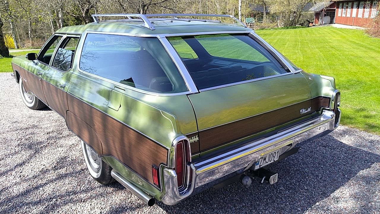 Oldsmobile Custom Cruiser 3-seat 7.5 V8 Hydra-Matic, 228hp, 1972
