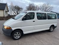 Toyota Hiace Minibuss 2.4