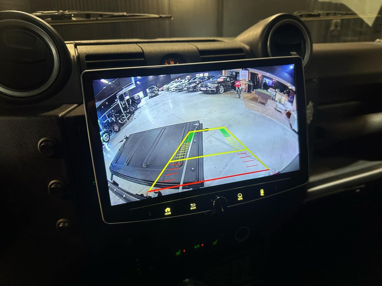 Land Rover Defender 110 Double Cab Pick Up 2.4 TD4 4x4 Manual, 122hp, 2008