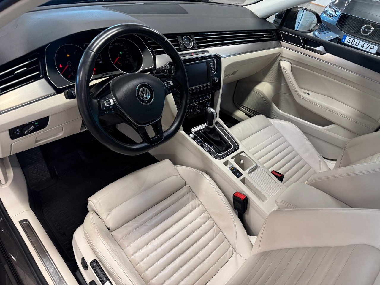 Volkswagen Passat Sportscombi 2.0 TDI DPF SCR BMT 4Motion DSG Sekventiell, 190hk, 2015